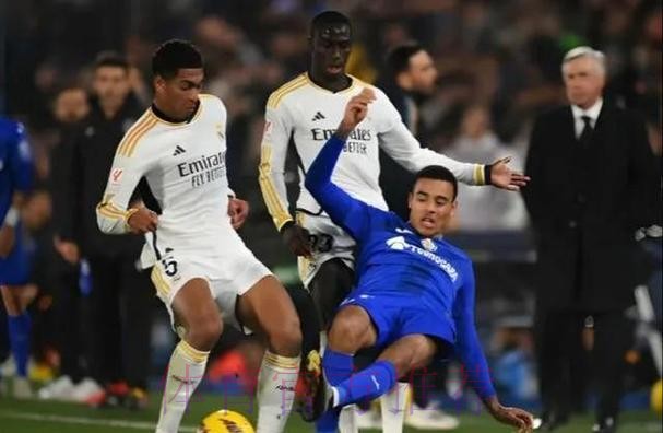 骂老乡?贝林厄姆在防守过后骂格林伍德为强奸犯